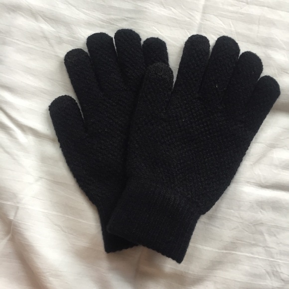 Accessories - NWT unisex black Warm tech Gloves